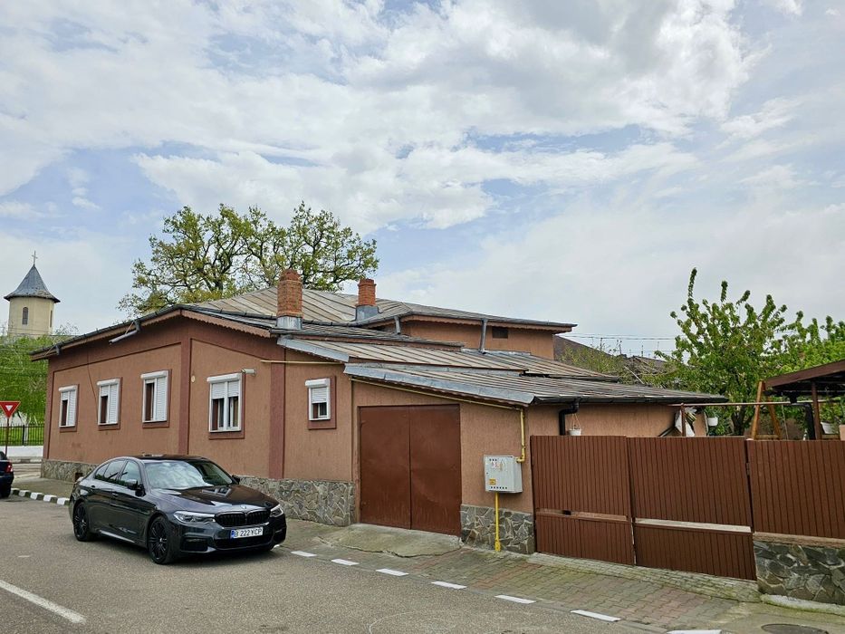 De vanzare casa 5 camere