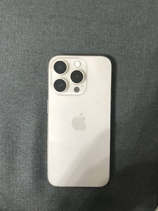 Айфон 15 про продам