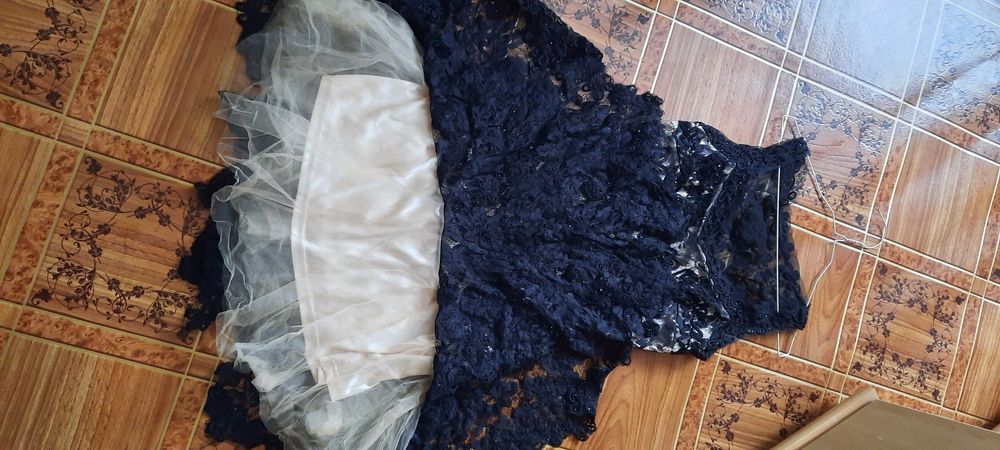 Распродажа новогодних платьев для подростка