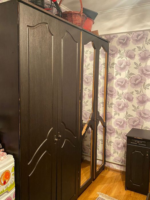 Продам диван и спальный мебель