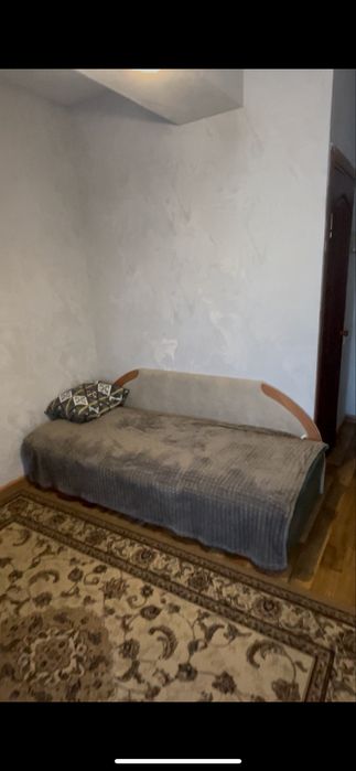 Подселениеге 1 ұл бала керек. Төле би Момышұлы