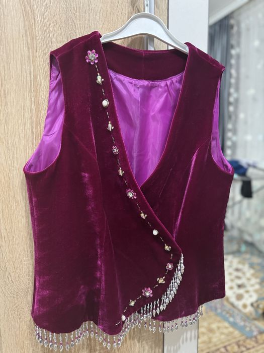 Продам костюм 46 размер