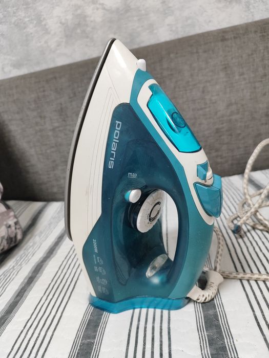 Утюг Polaris 2200 W