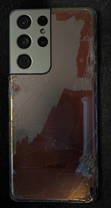 Vând telefoane nefuncționale – pentru piese/reparații