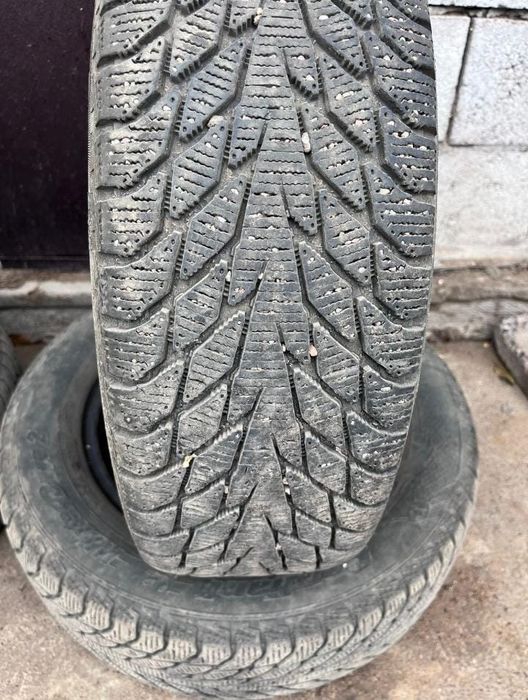 Резина зимняя на