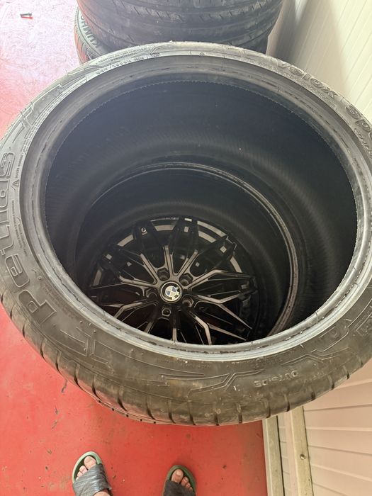 Vand set de 4 anvelope de vara in doua latimi 275/35/19 dot 2023 si 245/40/19 dot 2022