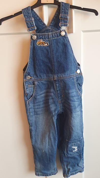 Salopeta lunga de blugi pt baieti Zara