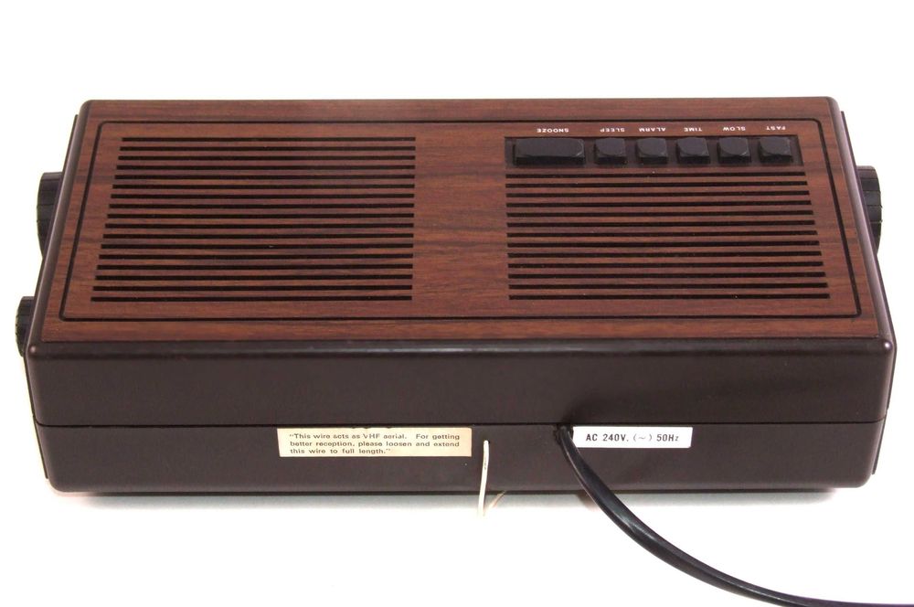 Radio - Ceas englezesc BINATONE (unde lungi, medii, ultrascurte)