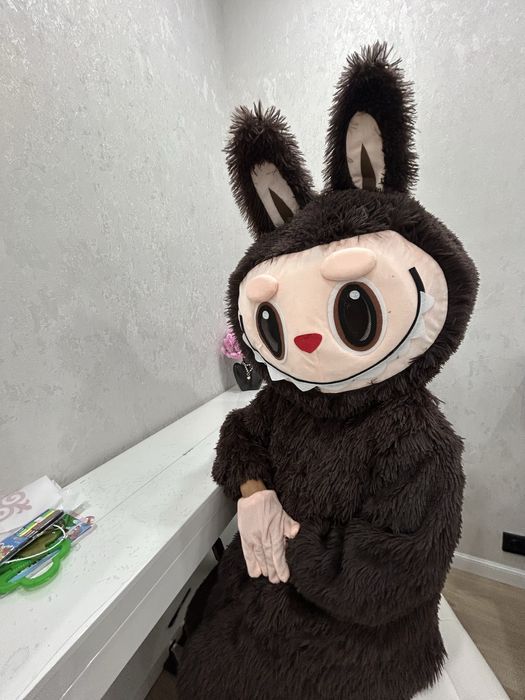 Продам ростовую куклу Лабубу