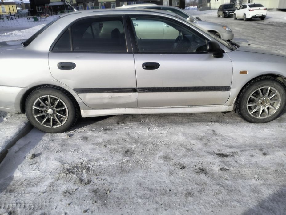 Продам Митсубиси каризма 2002