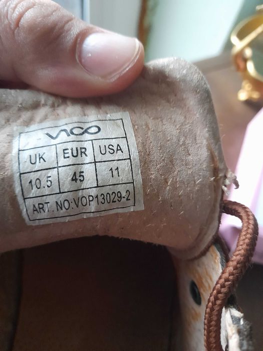 Обувки във   перфектно    състояние от набук