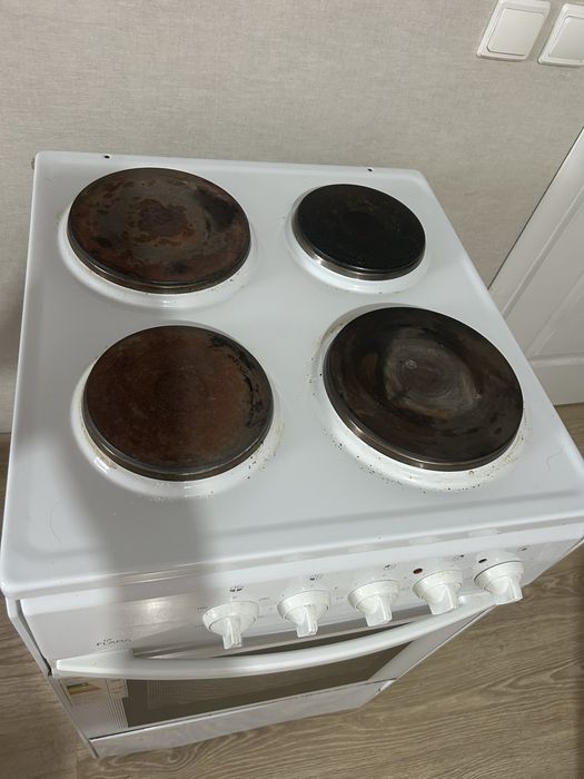 Продам электроплиту с духовкой