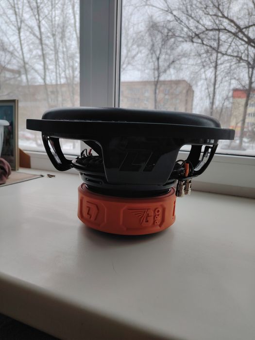 Продам  сабвуфер (динамик)