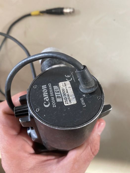 Canon ZSD-300D este un controler servo zoom digital