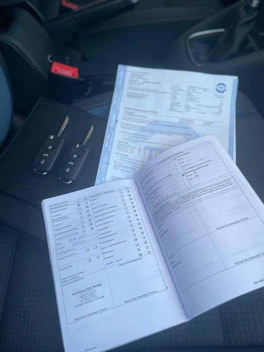 Volkswagen Golf 6/ Ediție/ TEAM /An:2012/Benzina /Impecabilă.