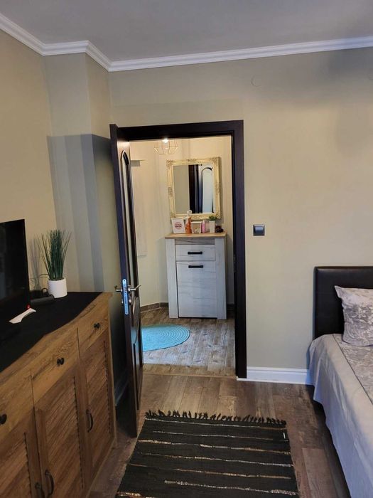 Дава се под наем Едностаен апартамент в Бургас, Център - 44 кв.м за 255 € - Снимка #8