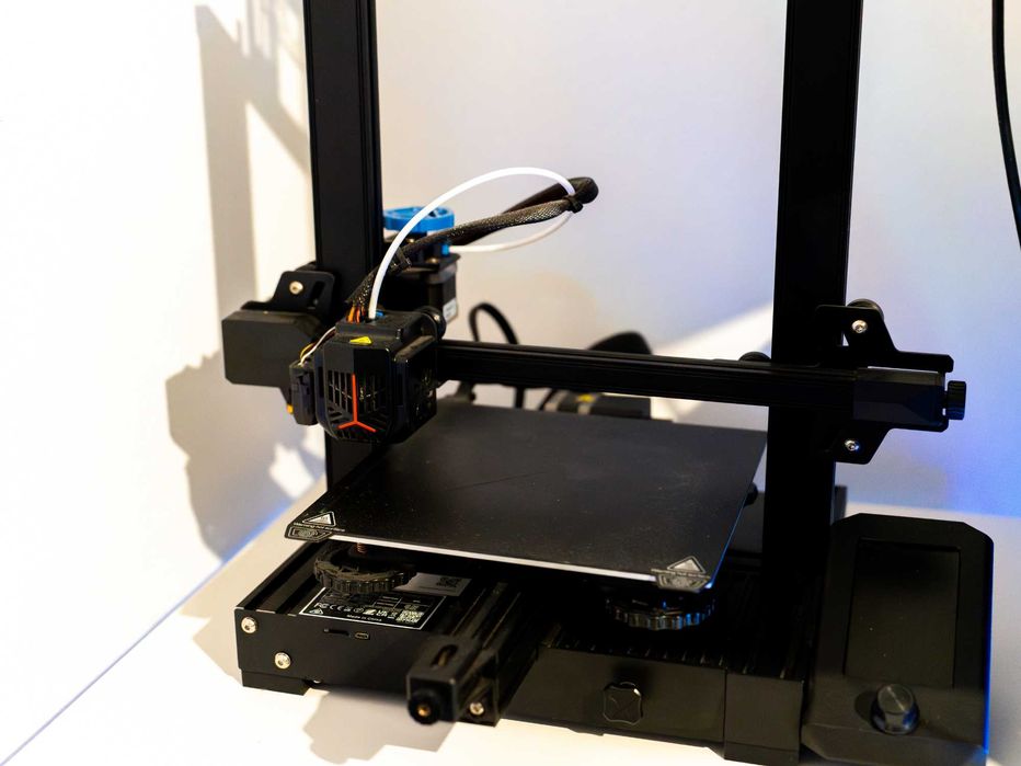 Ender 3 V2 Neo + Accesorii + Nozzle-uri + Tub PTFE (Kit Complet)