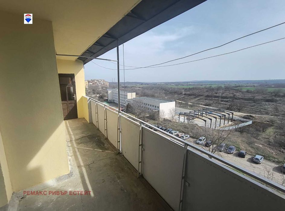 Четиристаен апартамент за продажба кв. Чародейка Юг