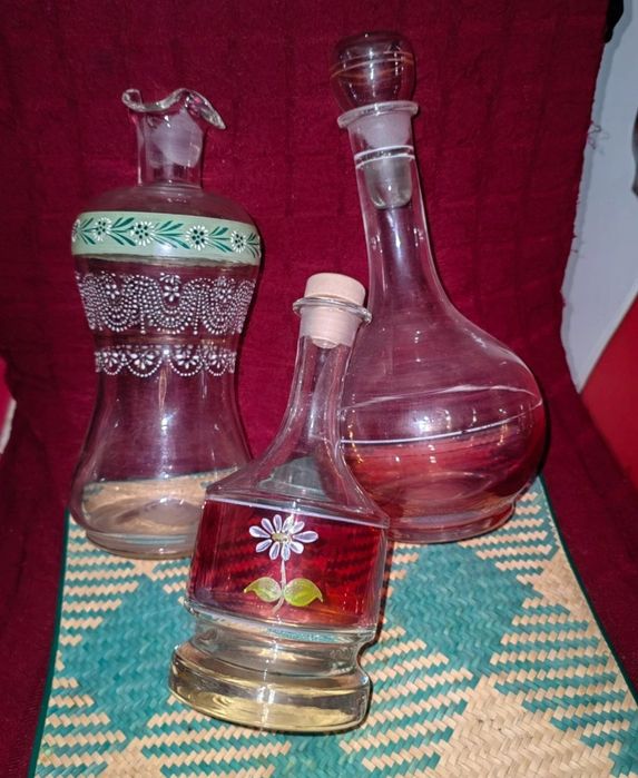 rașnițe si carafe vechi