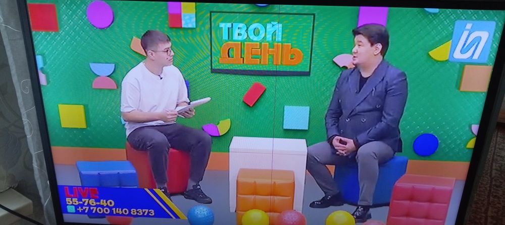 Продам тв Самсунг диагональ 118см