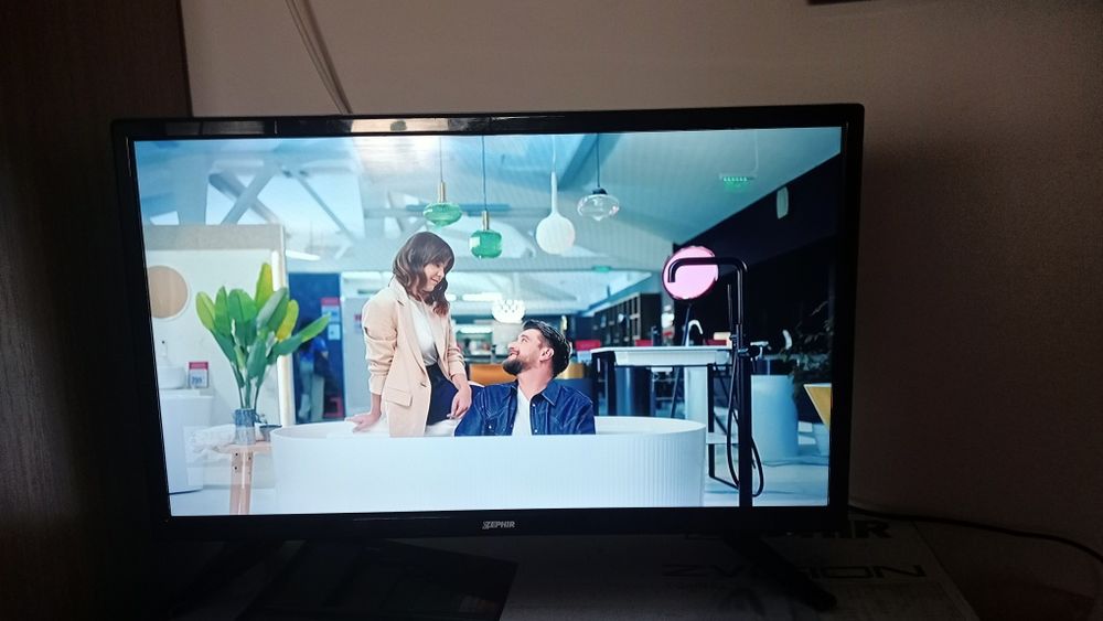 Televizor LCD în stare bună