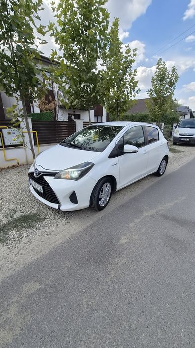 Toyota Yaris Hibrid Automată