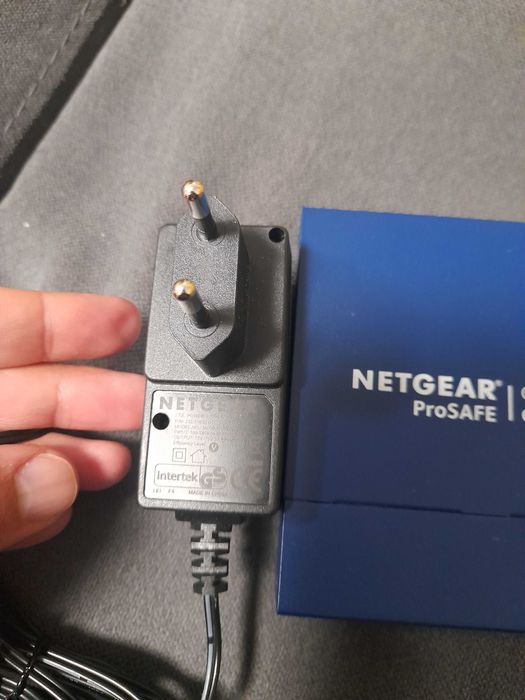 Суйч Netgear GS 105