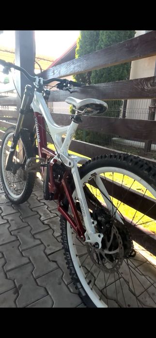 Specialized demo 8