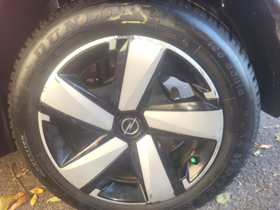 Vând Opel crossland