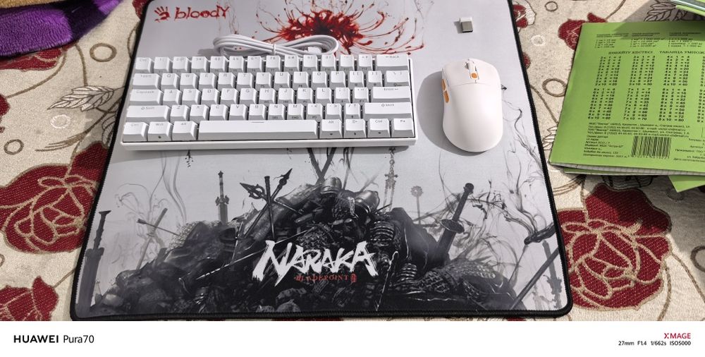 Продаетса Клавиатура Мышка Коврик