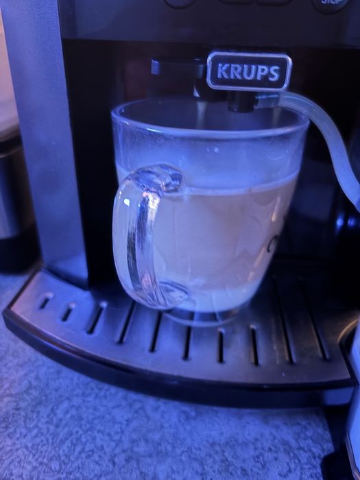 Aparat cafea Krups Arabica latte 1450w 15 bari in stare perfecta