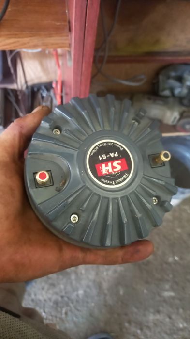 Продам динамик 8ом 1500ватт KALU и пищалка