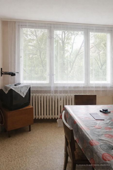 Тристаен апартамент в ж.к. Света Троица.