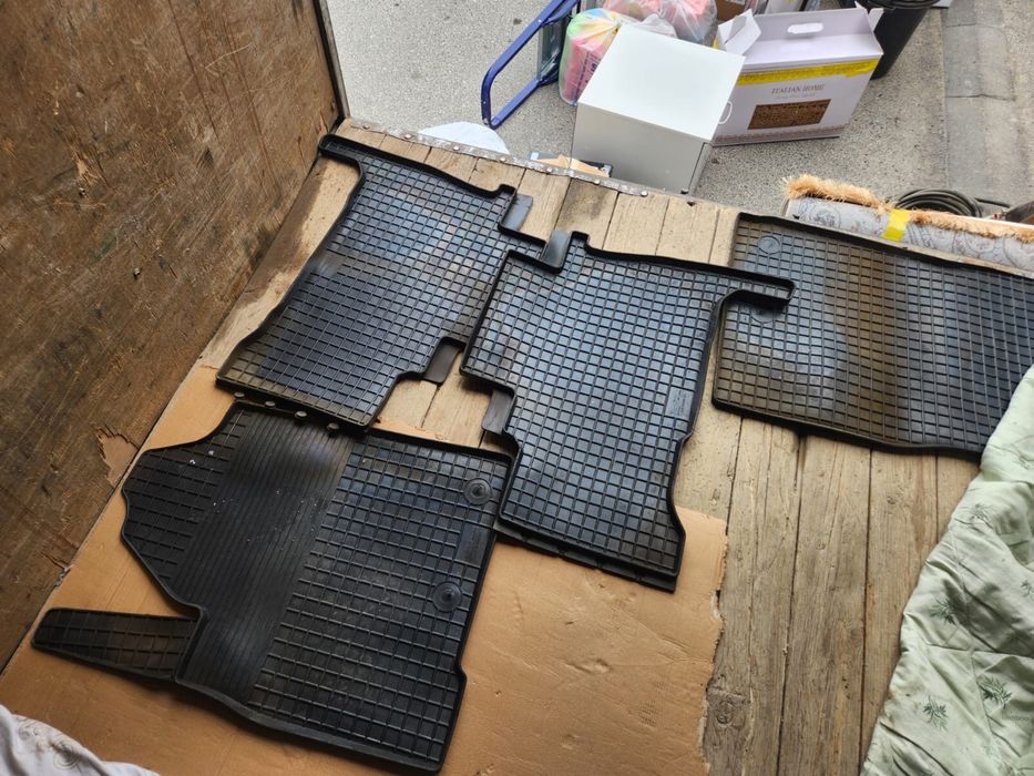 Полики Лексус 570