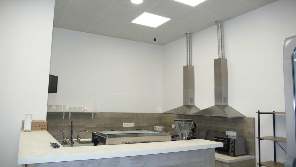 Обзаведено заведение в Младост 4