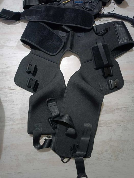 Костюм за електромускулна стимулация (EMS)