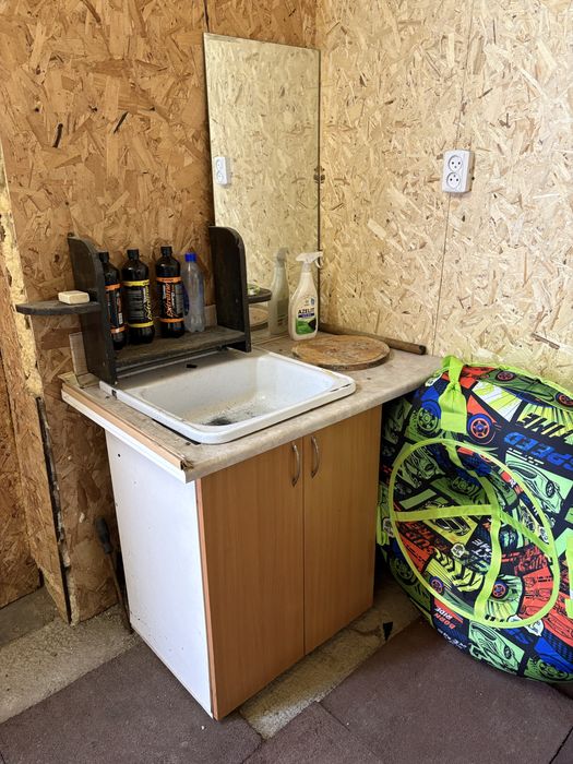 Просторный Гараж за Геммой