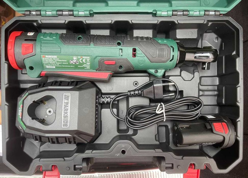 PARKSIDE® 12 V акумулаторна тресчотка 54Nm. Отлична за зглобяване и разглобяване на всякакви винтове,болтове и гайки на автомобил и други машини. Внос
