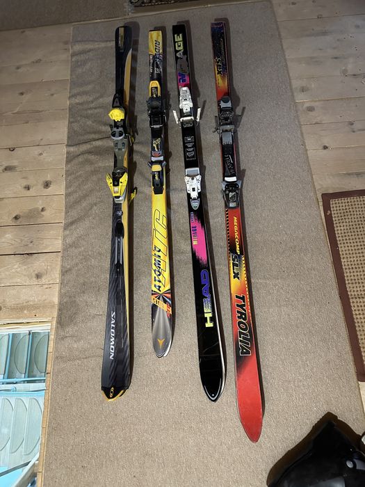 4 perechi de schiuri diferite modele