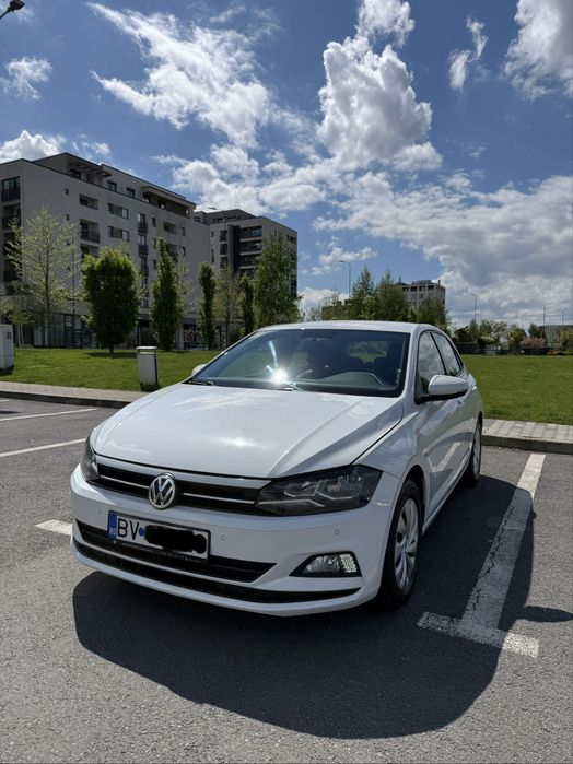 VOLKSWAGEN Polo