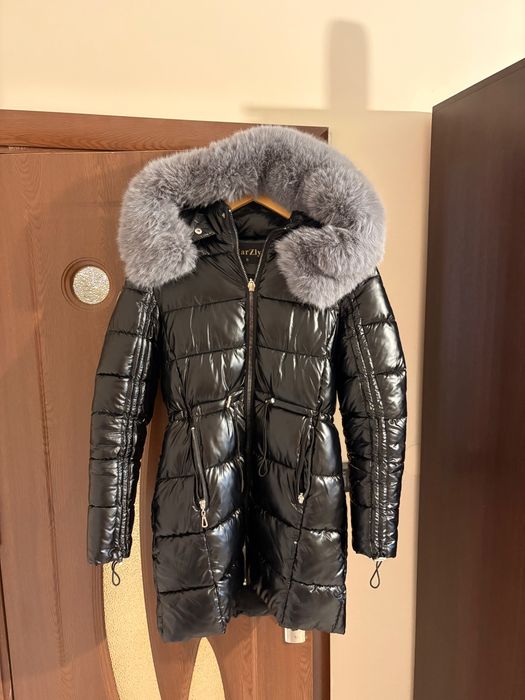 Зимно яке със сив пух