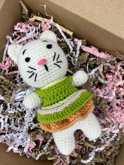 Ръчно плетена играчка