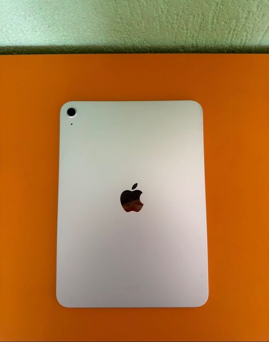 (Неизползван) Apple iPad 11 (A16, Silver, 256 GB) + Apple Pencil + калъф