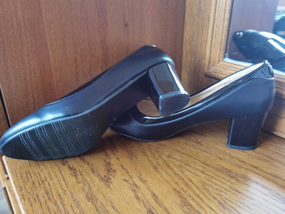 Дамски официални обувки н. 38