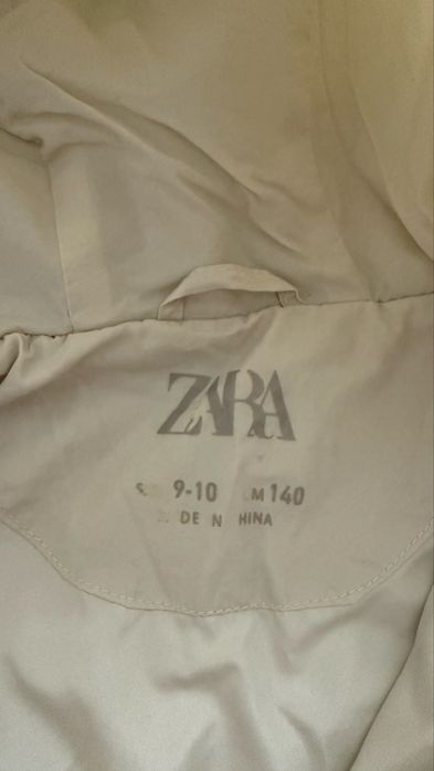 Легкая куртка для девочки Zara