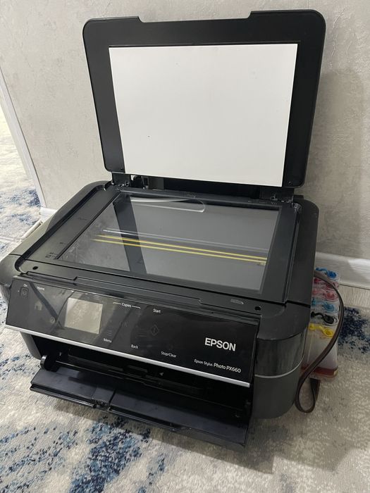 Продам 3в1 цветной принтер Epson PX660