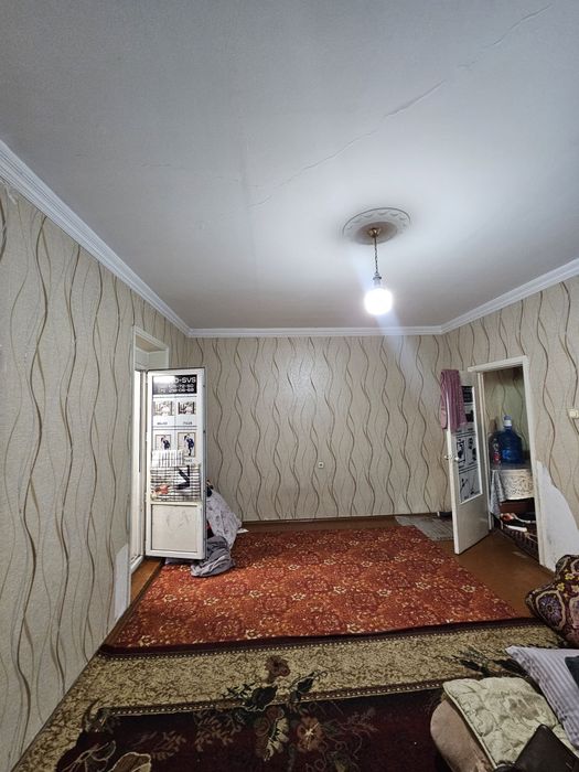 Kvartira sotiladi Shayxontoxur jar ariq 1^2/2/9  42m²