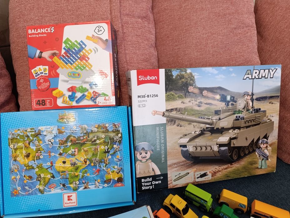 Детски настолни игри и лего