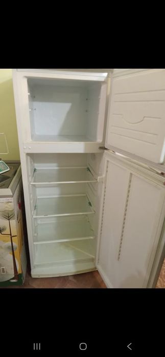 Морозильная камера и холодильник