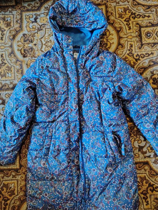 Вещи пакетами, много вещей.